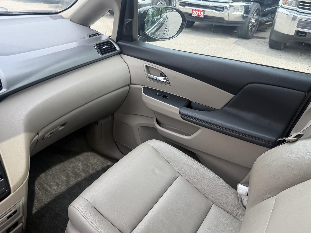2014 Honda Odyssey Touring | One Owner | Two Sets of Tires Photo