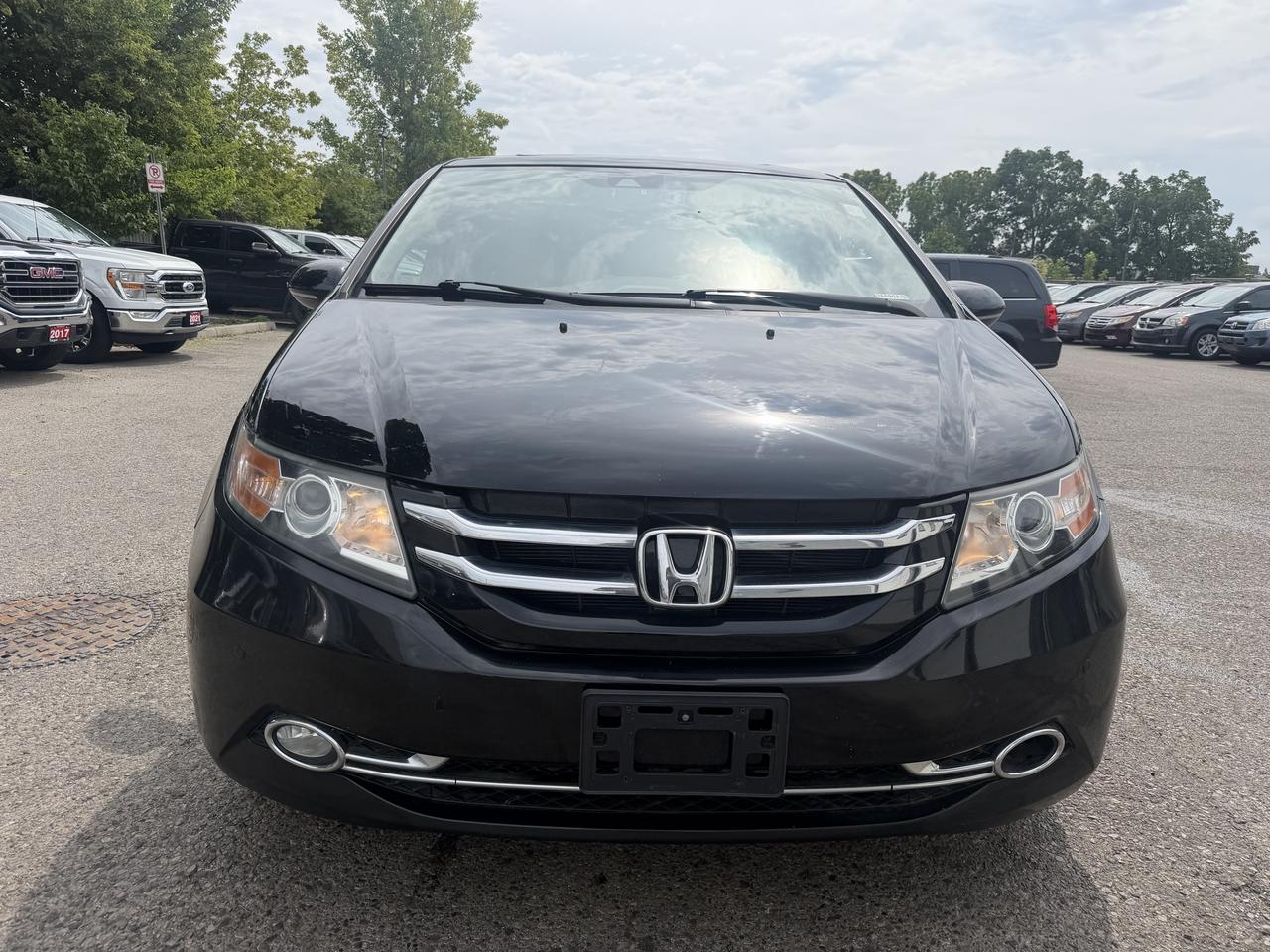 2014 Honda Odyssey Touring | One Owner | Two Sets of Tires Photo1