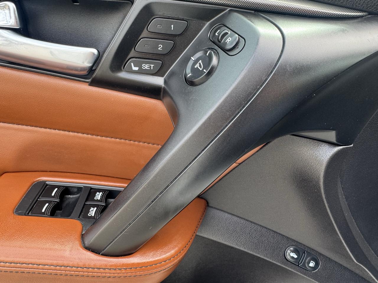 2013 Acura TL w/Tech Pkg Photo