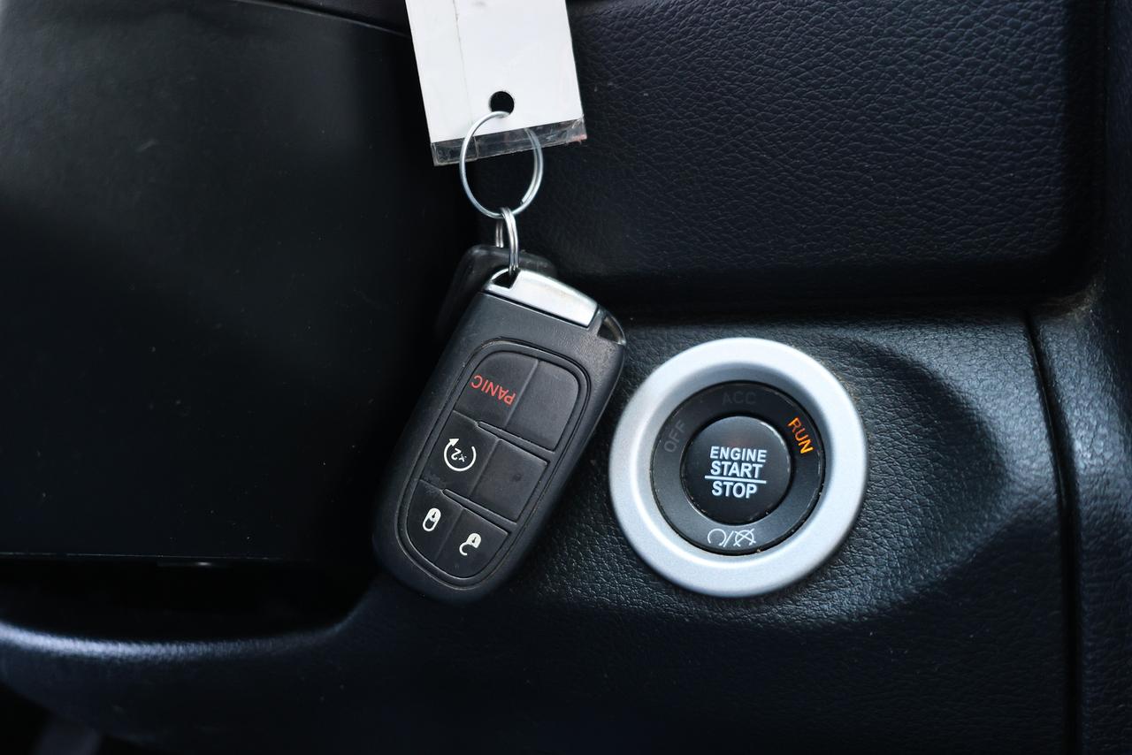 2018 RAM 1500 Sport EcoDeisel - SUNROOF|NAVI|CAMERA|REMOTE START Photo