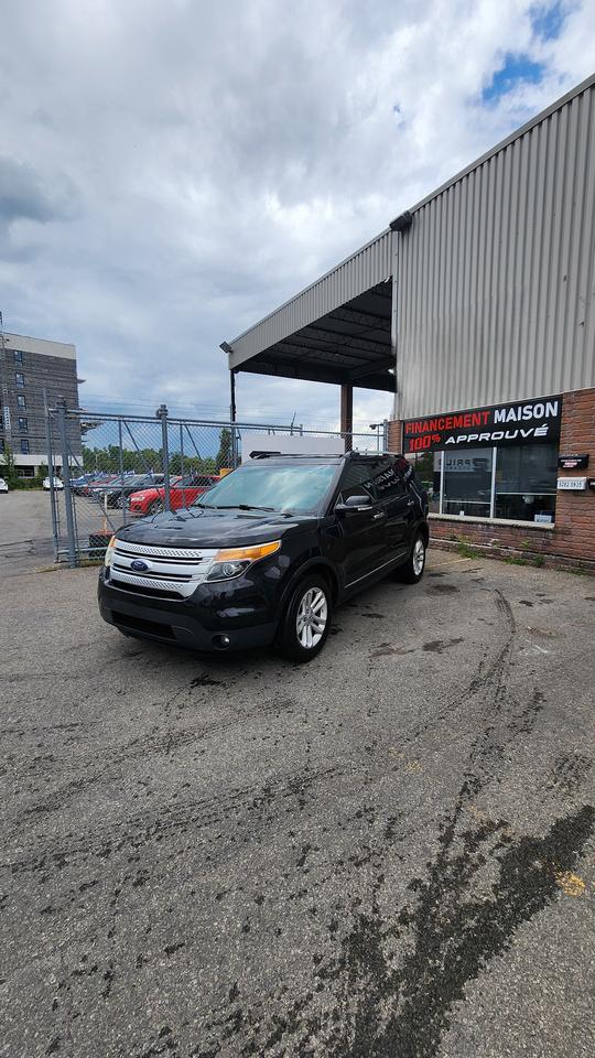  2015 Ford Explorer XLT 4WD   