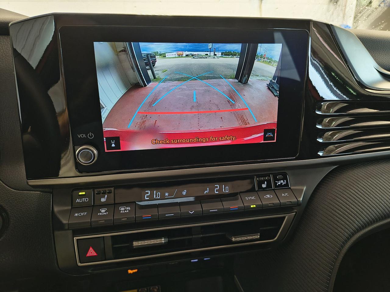 2025 Toyota Camry SE Upgrade Photo0