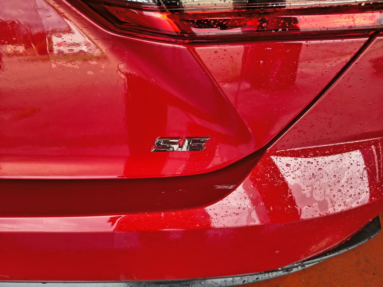 2025 Toyota Camry SE Upgrade Photo