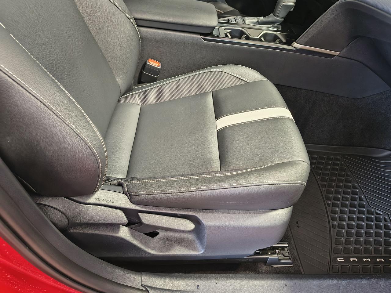 2025 Toyota Camry SE Upgrade Photo0