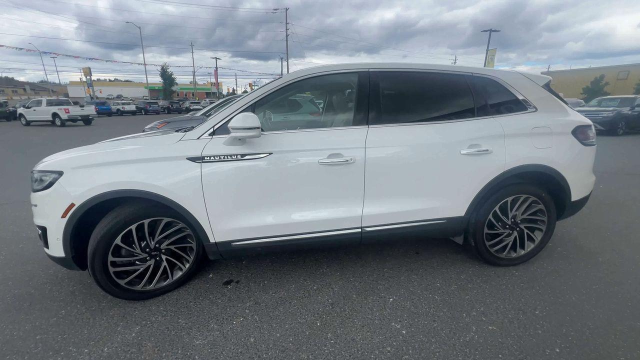 2020 Lincoln Nautilus Reserve AWD, HEATED/COOLED LEATHER SEATS, NAV, REVERSE CAM, MOONROOF, POWER LIFTGATE!! Photo