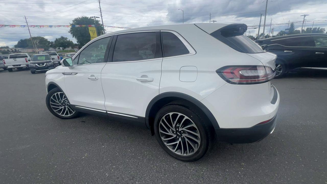 2020 Lincoln Nautilus Reserve AWD, HEATED/COOLED LEATHER SEATS, NAV, REVERSE CAM, MOONROOF, POWER LIFTGATE!! Photo