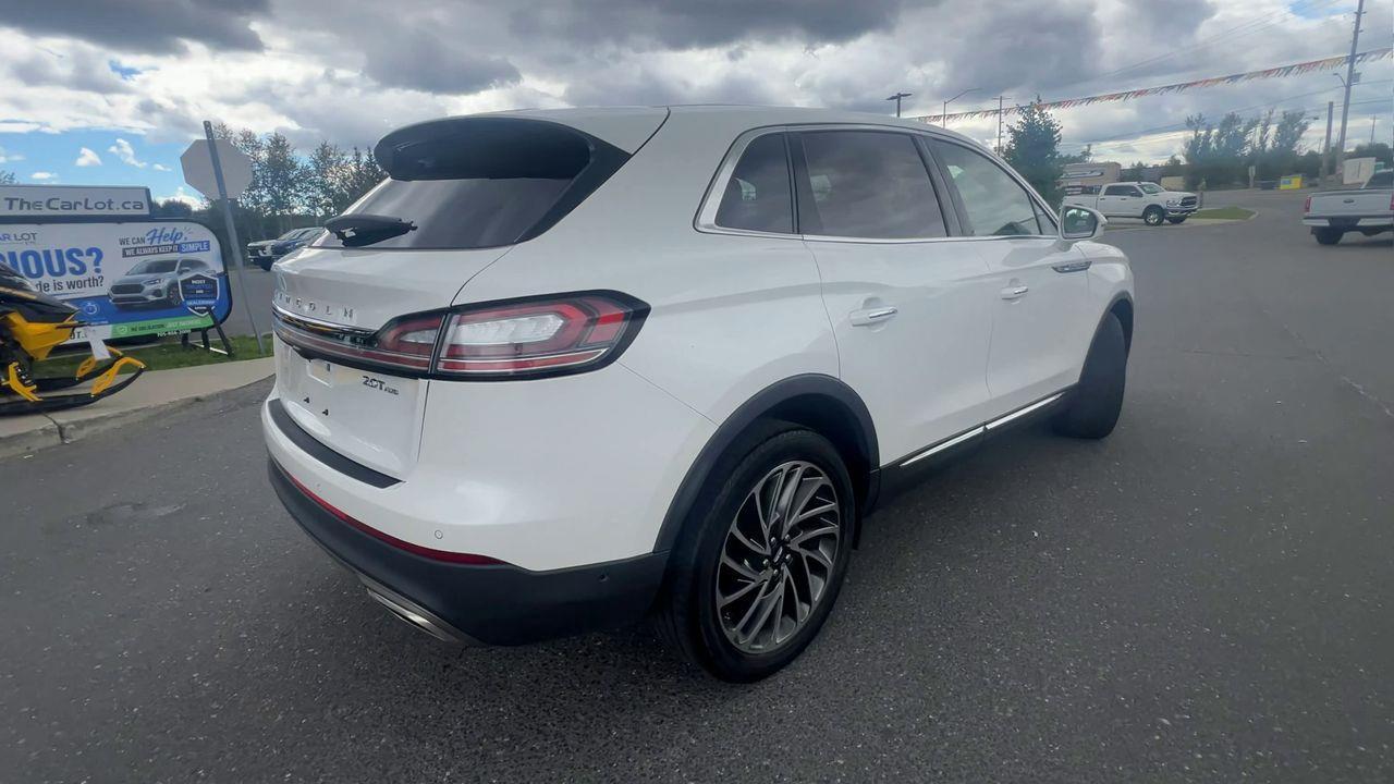 2020 Lincoln Nautilus Reserve AWD, HEATED/COOLED LEATHER SEATS, NAV, REVERSE CAM, MOONROOF, POWER LIFTGATE!! Photo