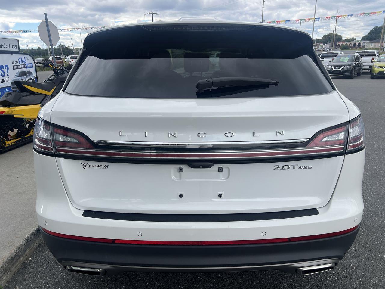 2020 Lincoln Nautilus Reserve AWD, HEATED/COOLED LEATHER SEATS, NAV, REVERSE CAM, MOONROOF, POWER LIFTGATE!! Photo