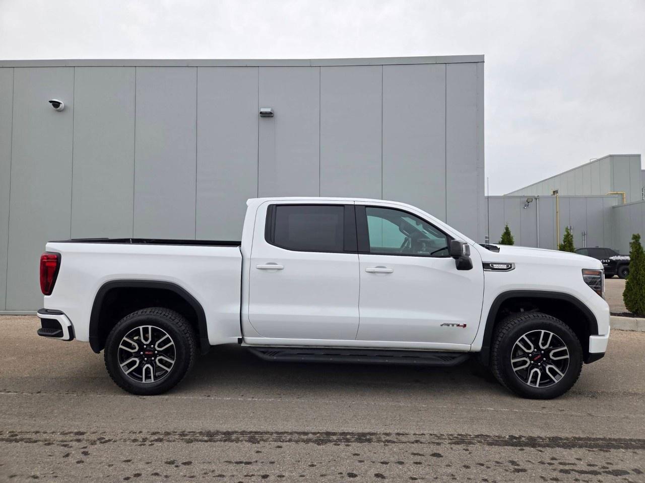 2025 GMC Sierra 1500 Crew Cab Short Box 4-Wheel Drive AT4 Photo