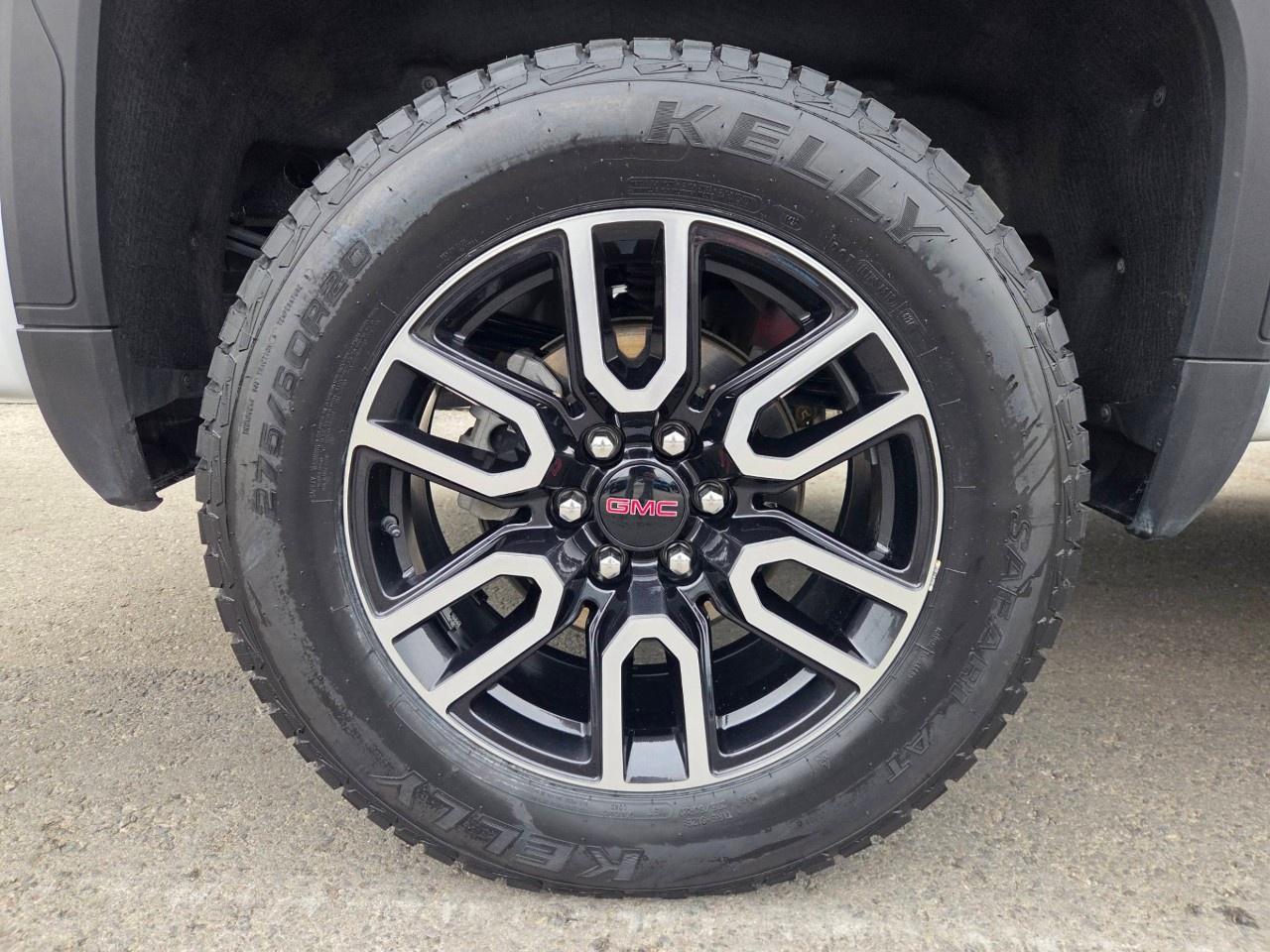 2025 GMC Sierra 1500 Crew Cab Short Box 4-Wheel Drive AT4 Photo