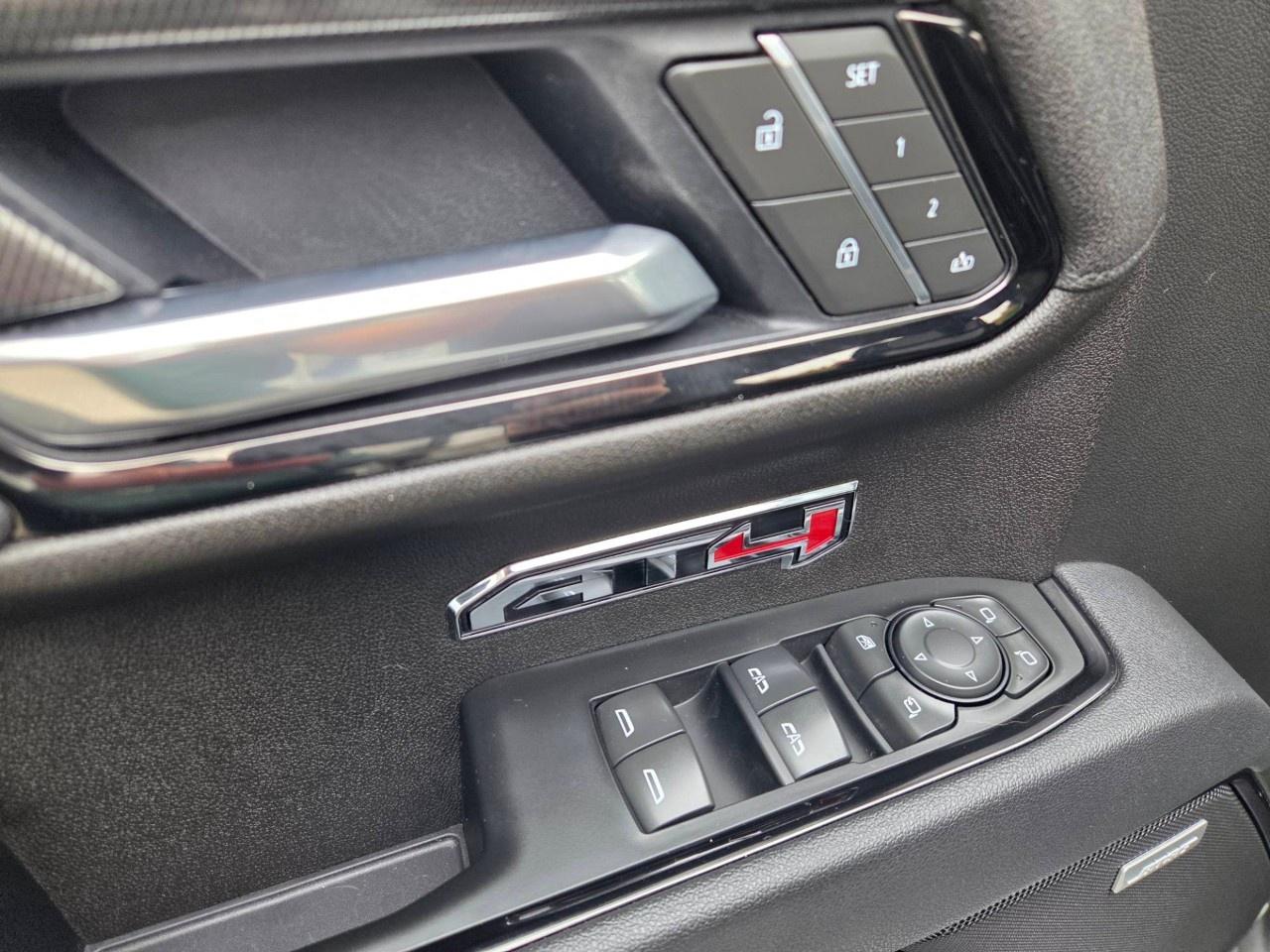2025 GMC Sierra 1500 Crew Cab Short Box 4-Wheel Drive AT4 Photo