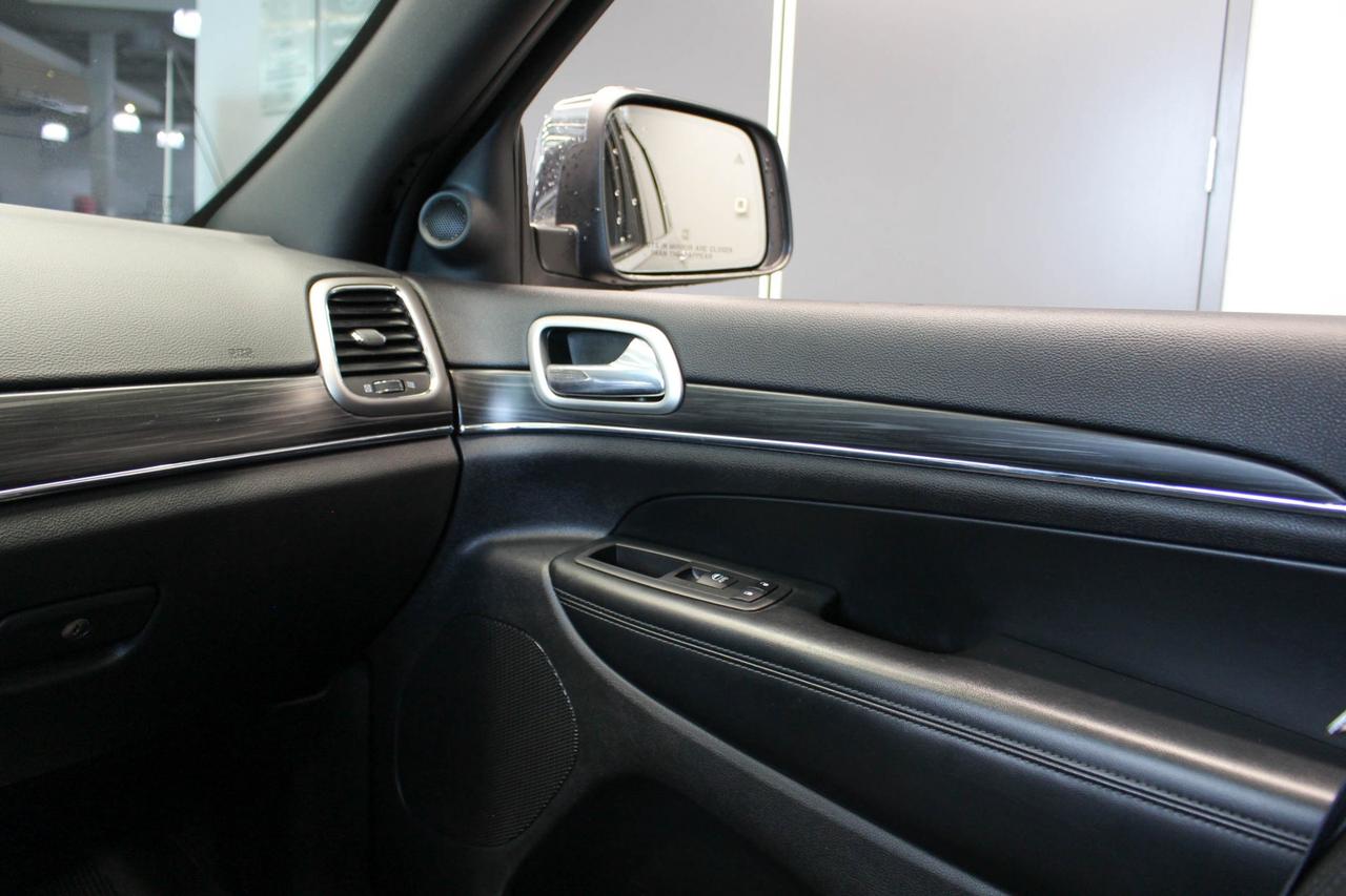 2019 Jeep Grand Cherokee Limited LEATHER SEATS - APPLE CARPLAY AND ANDROID AUTO - NAVIGATION Photo