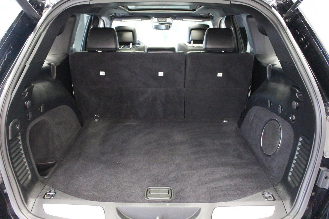 2019 Jeep Grand Cherokee Limited LEATHER SEATS - APPLE CARPLAY AND ANDROID AUTO - NAVIGATION Photo