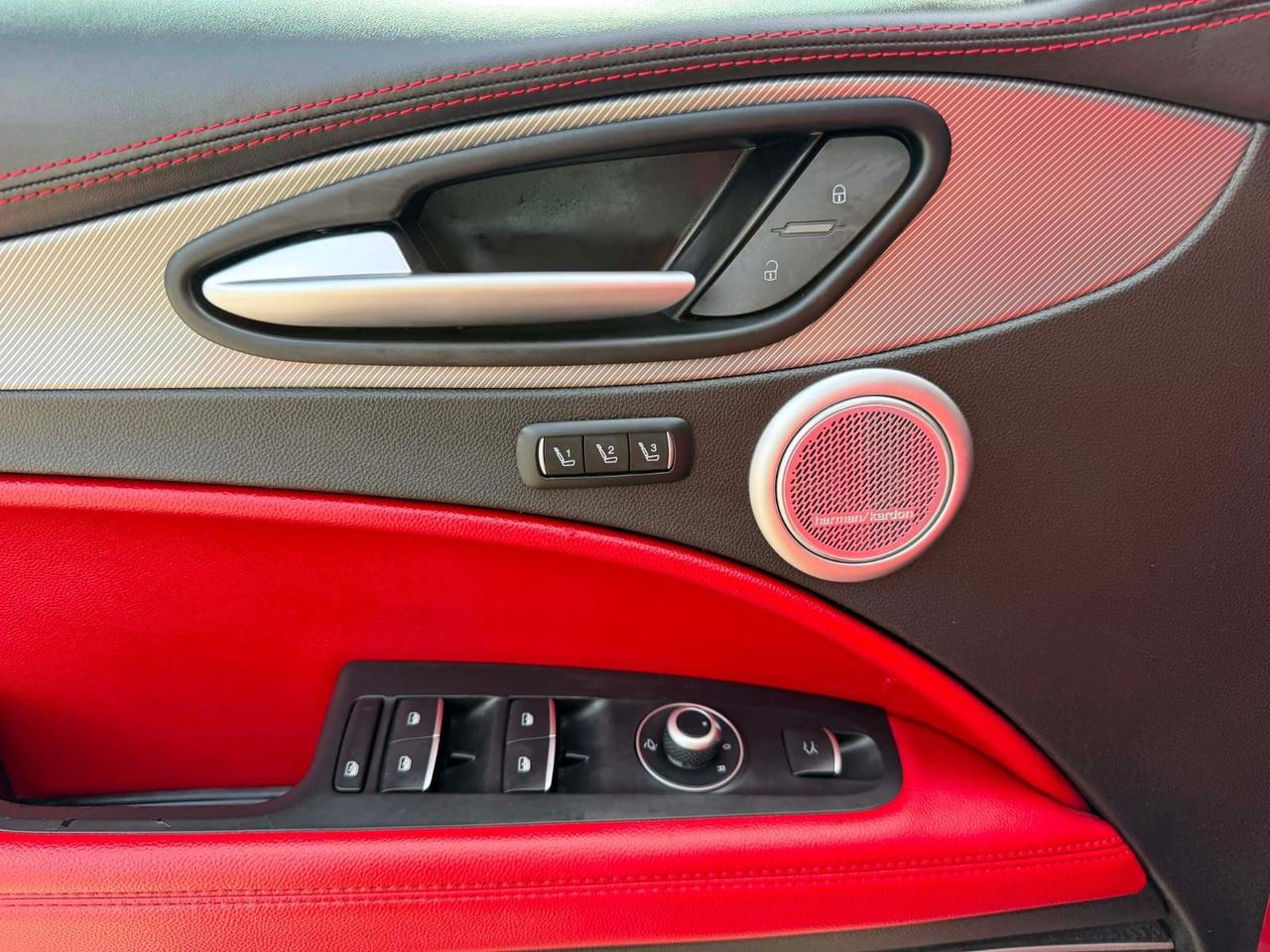 2020 Alfa Romeo Stelvio Ti Sport AWD Photo