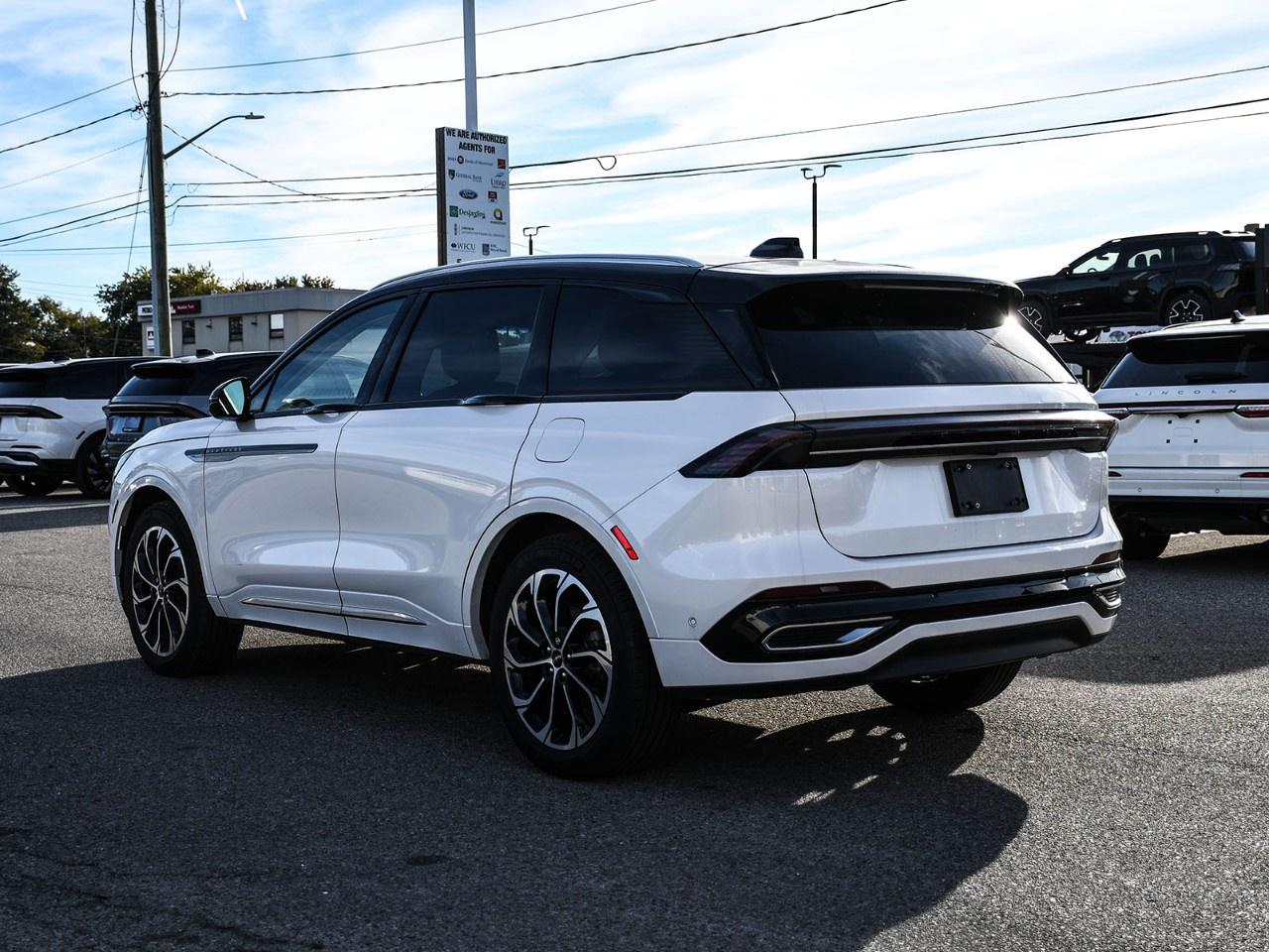 2024 Lincoln Nautilus Reserve AWD Photo