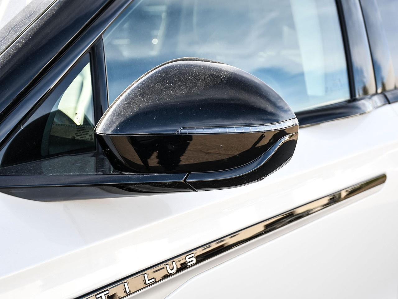 2024 Lincoln Nautilus Reserve AWD Photo