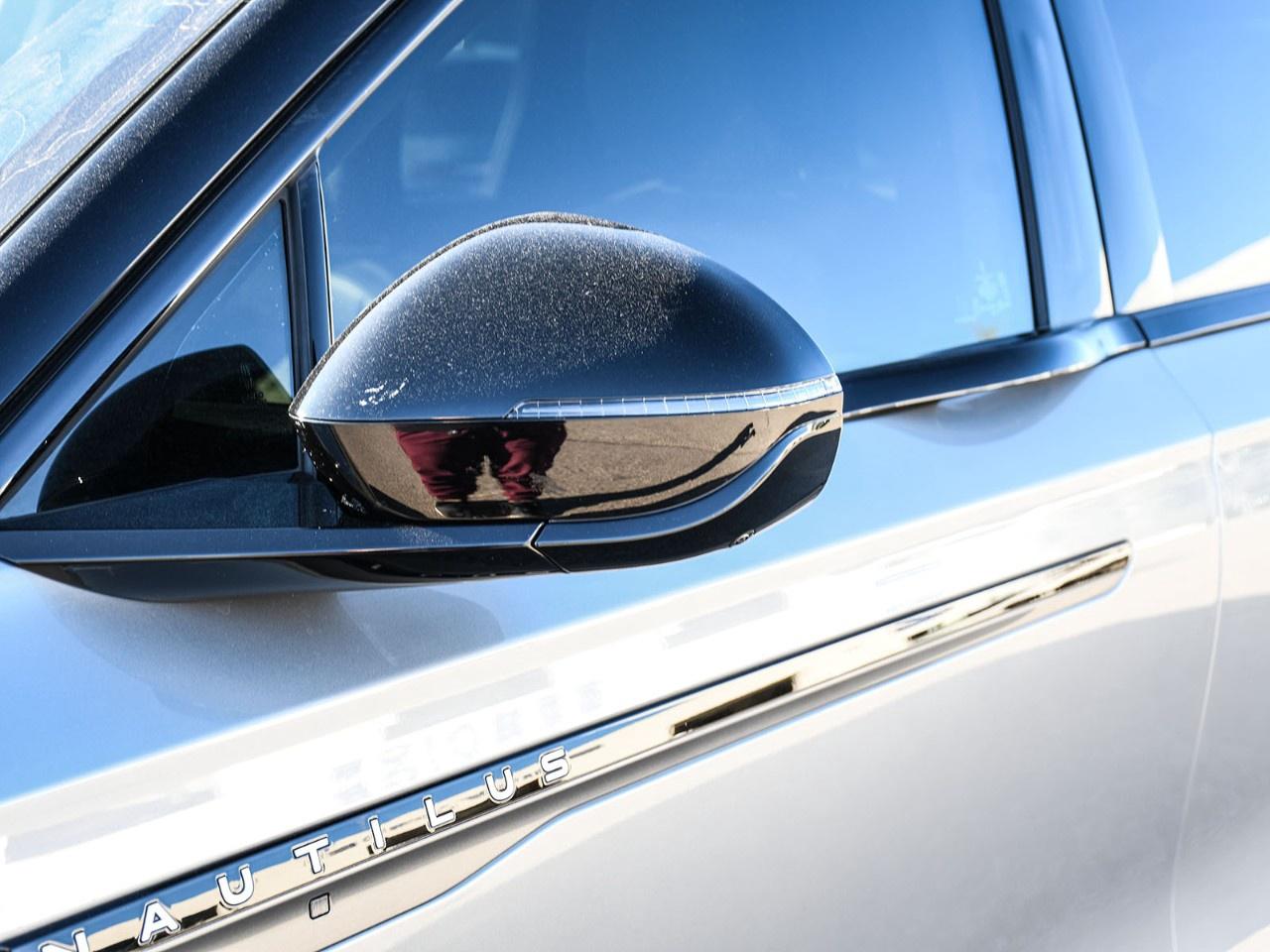 2025 Lincoln Nautilus Reserve AWD Photo