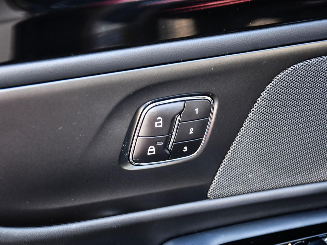 2025 Lincoln Nautilus Reserve AWD Photo