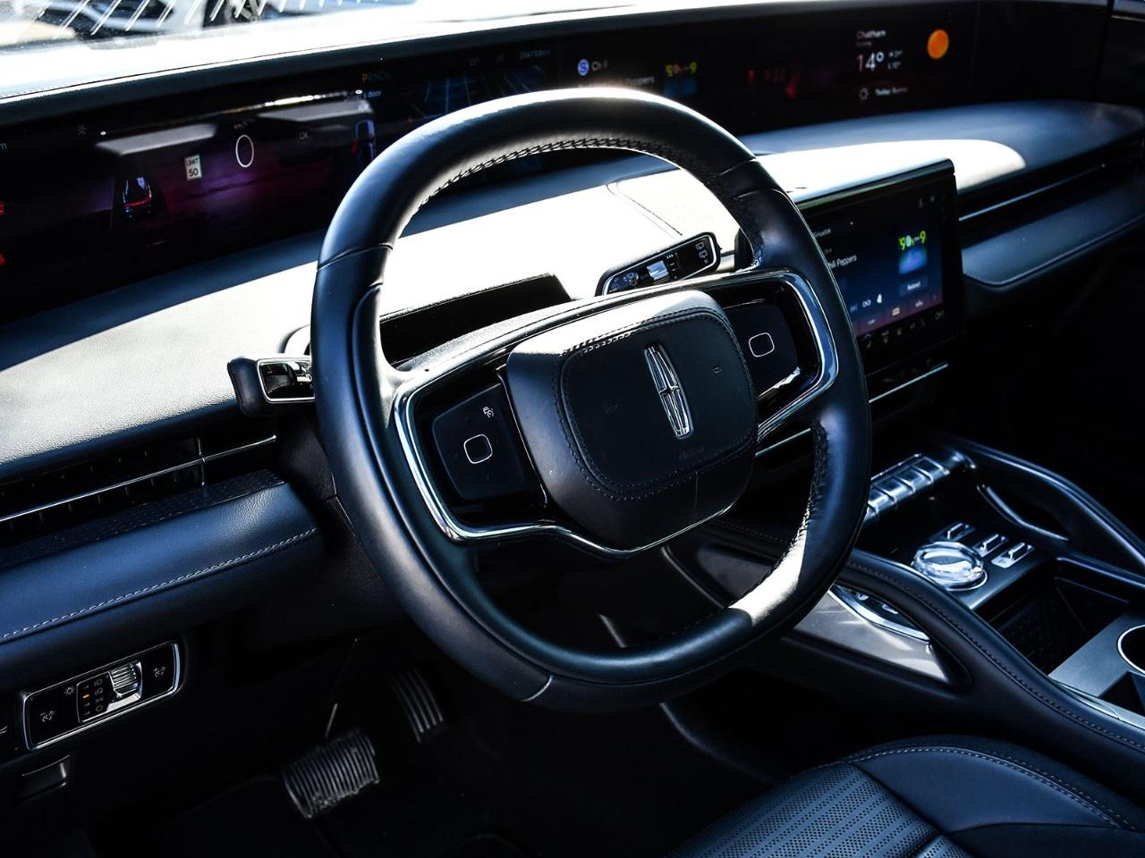2025 Lincoln Nautilus Reserve AWD Photo
