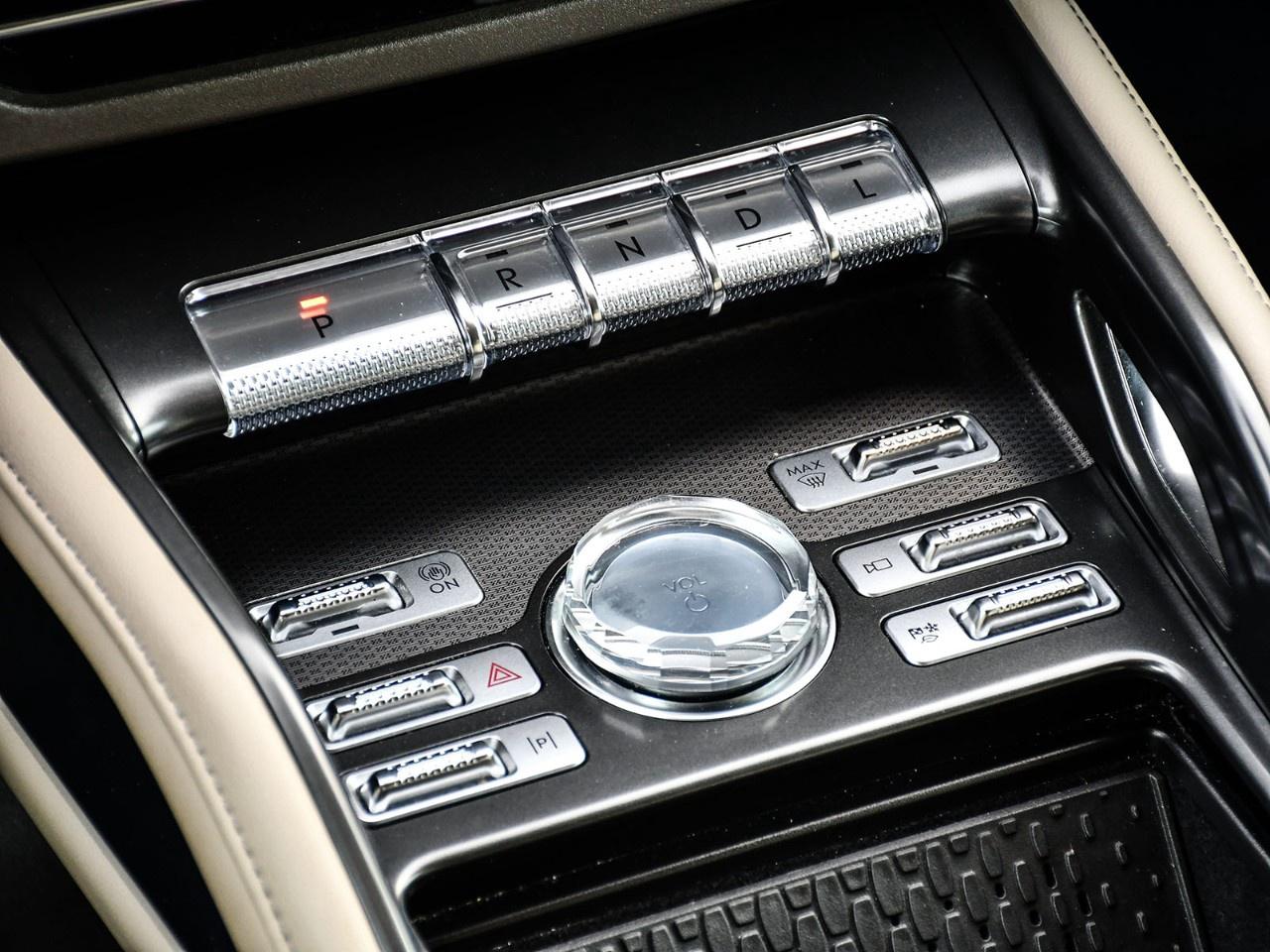 2025 Lincoln Nautilus Premiere AWD Photo