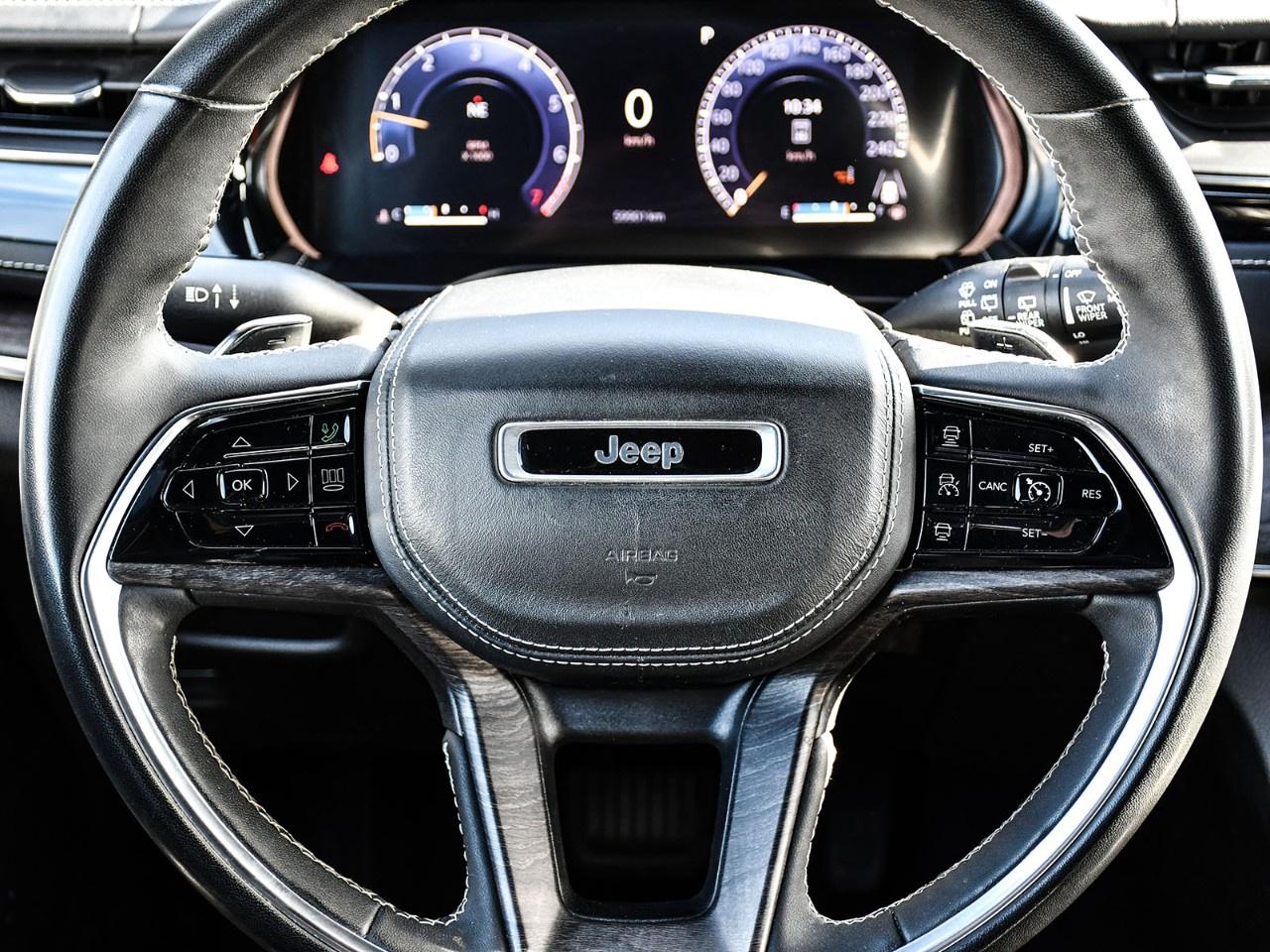 2024 Jeep Grand Cherokee OVERLAND 4X4 Photo