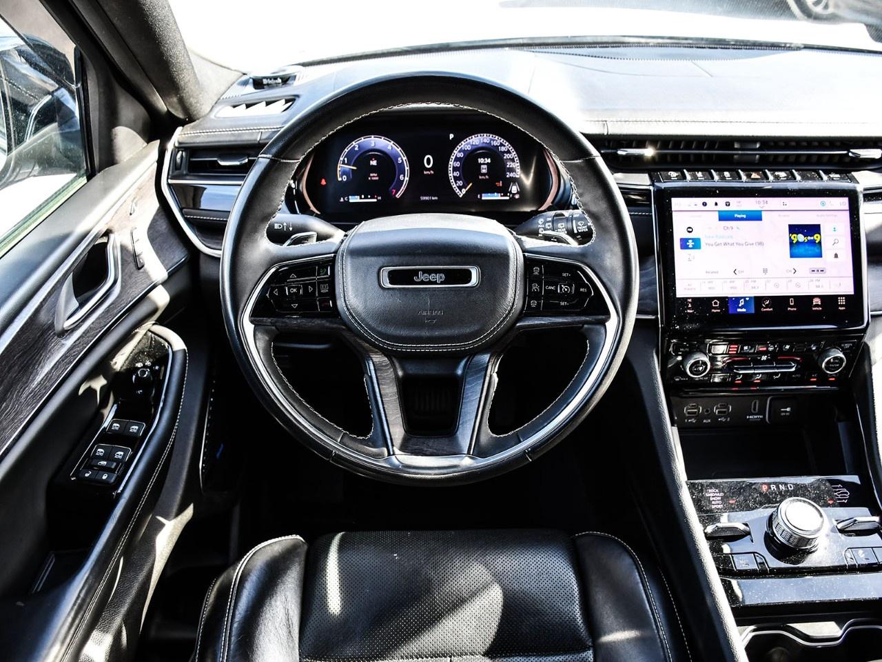 2024 Jeep Grand Cherokee OVERLAND 4X4 Photo