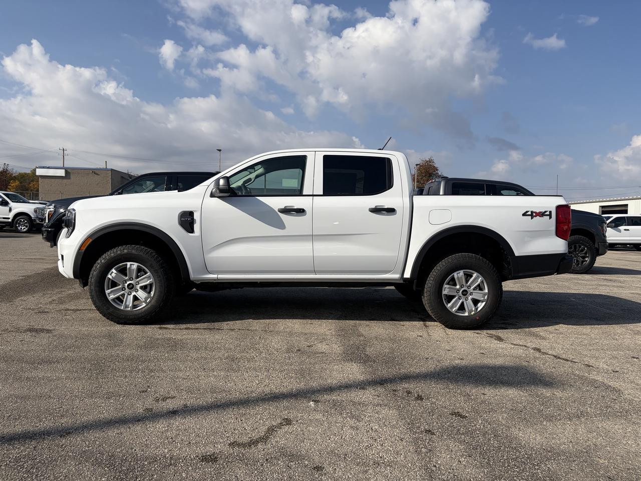 2026 Ford Ranger XL Crew Cab 4x4 Photo2