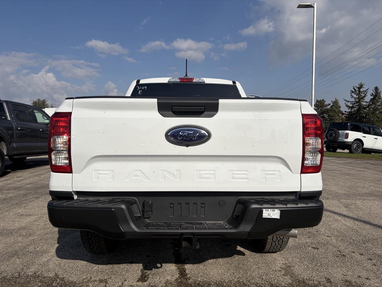 2026 Ford Ranger XL Crew Cab 4x4 Photo4