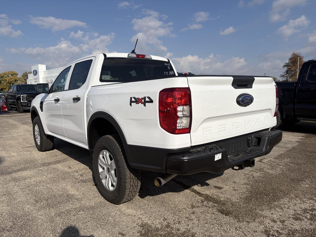2026 Ford Ranger XL Crew Cab 4x4 Photo3