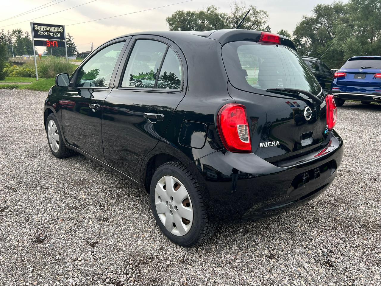 2015 Nissan Micra SV CERTIFIED Photo