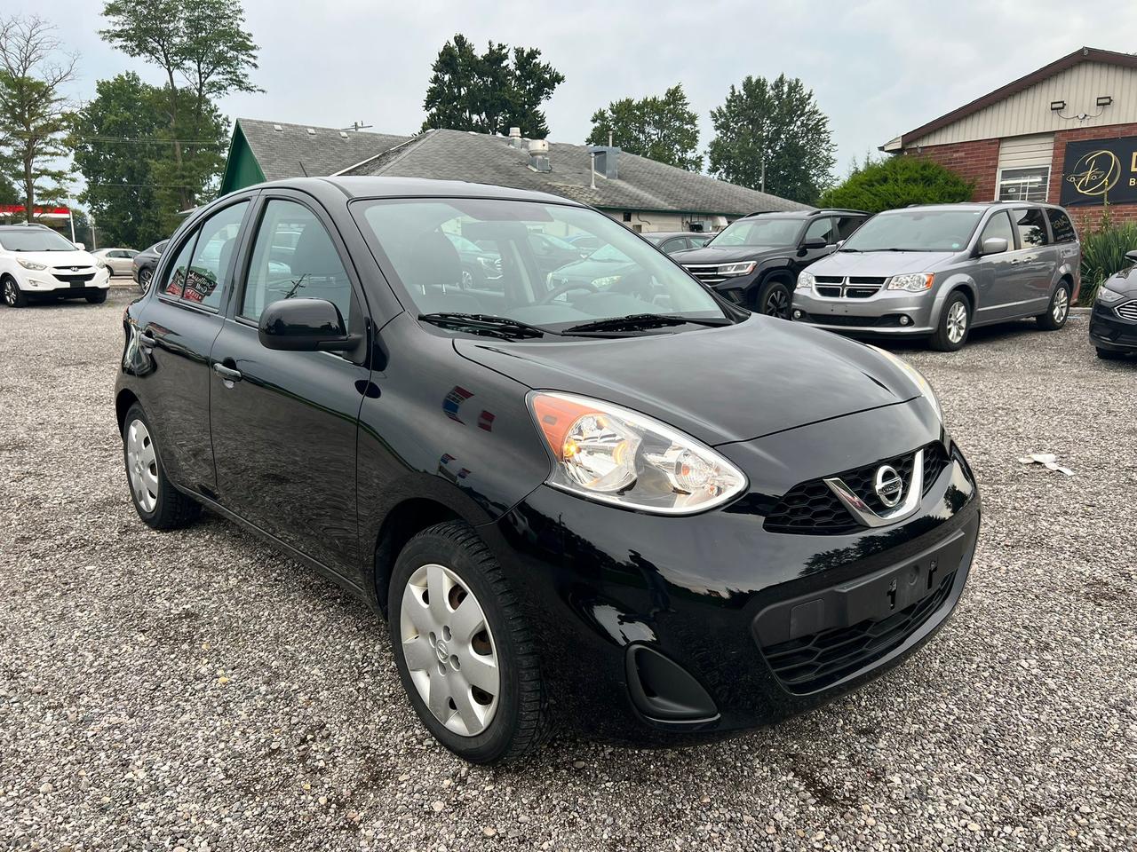 2015 Nissan Micra SV CERTIFIED Photo