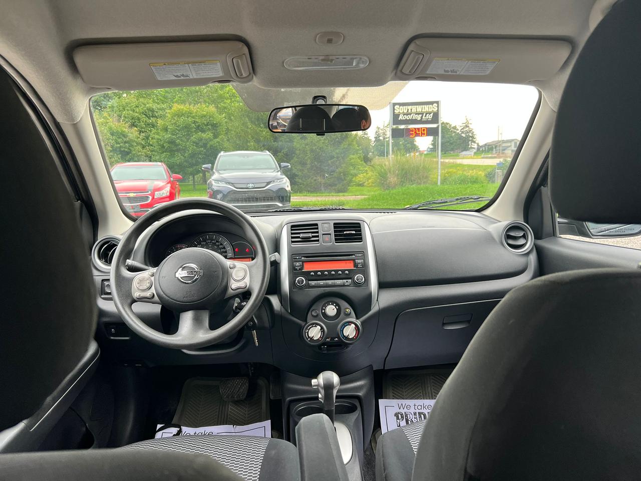 2015 Nissan Micra SV CERTIFIED Photo
