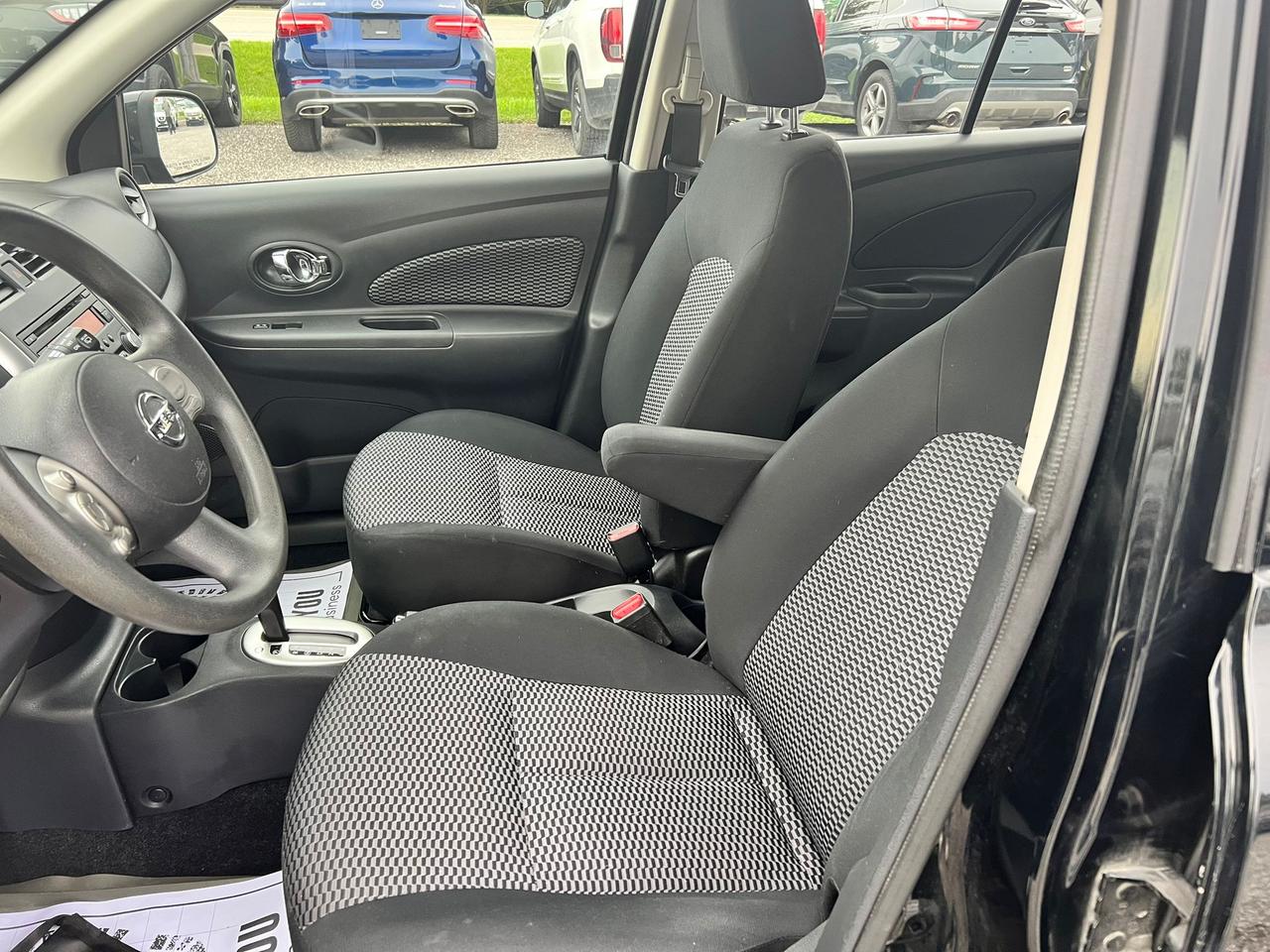 2015 Nissan Micra SV CERTIFIED Photo
