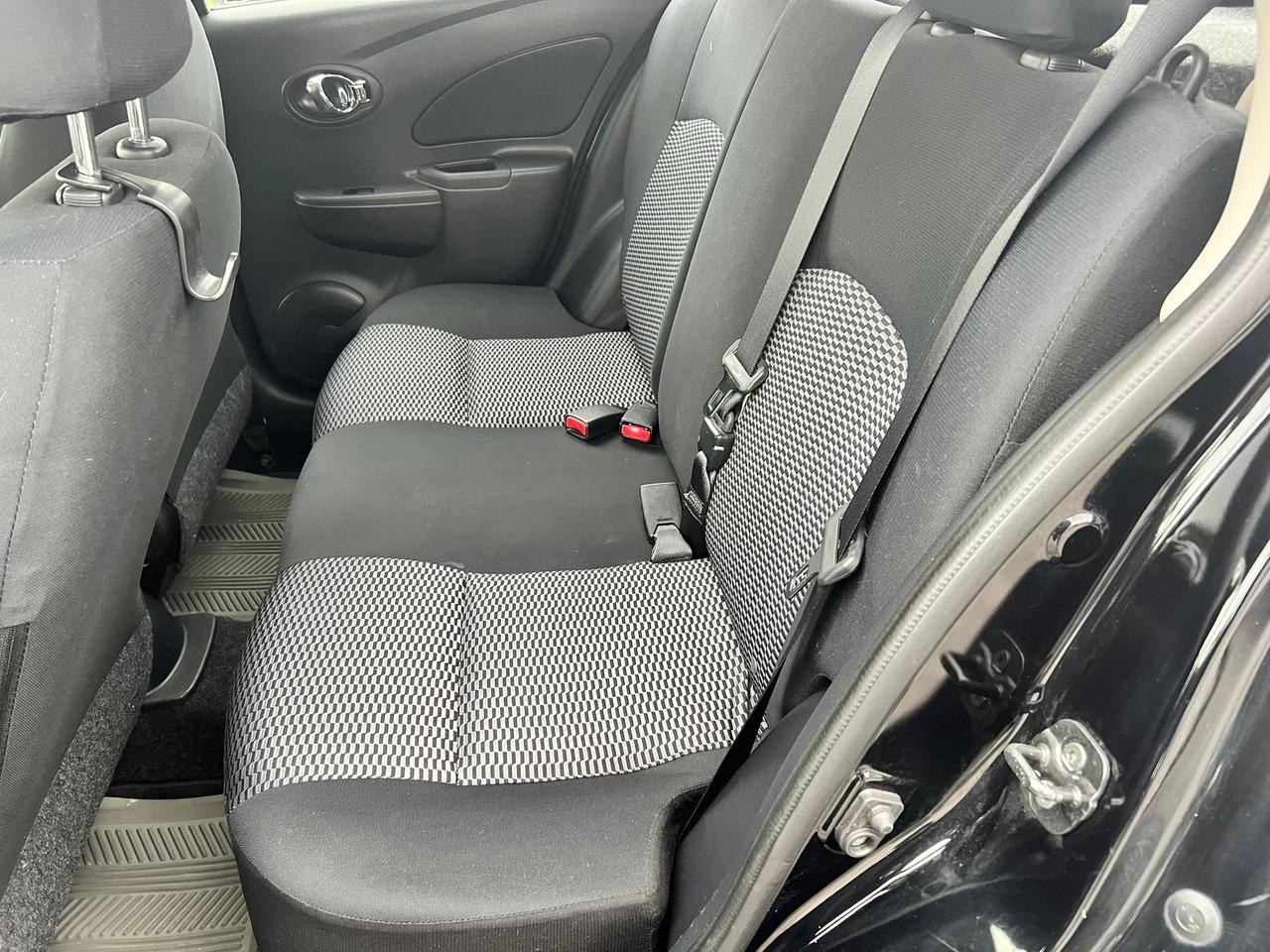 2015 Nissan Micra SV CERTIFIED Photo