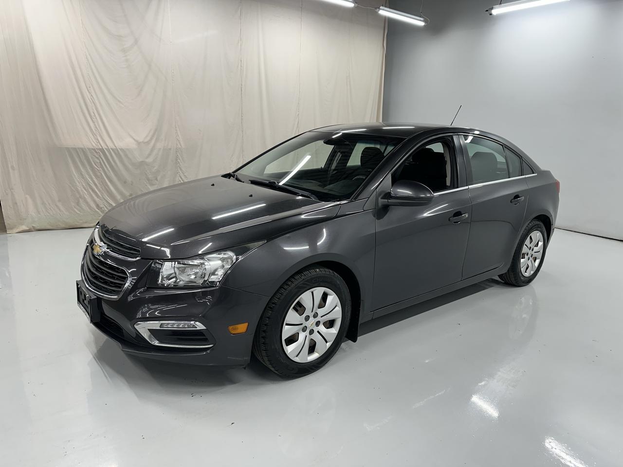 2016 Chevrolet Cruze LT Photo20