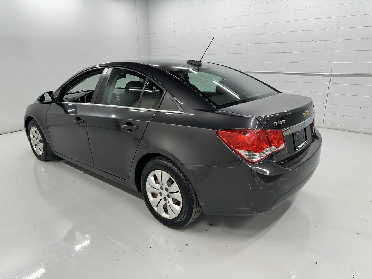 2016 Chevrolet Cruze LT Photo21
