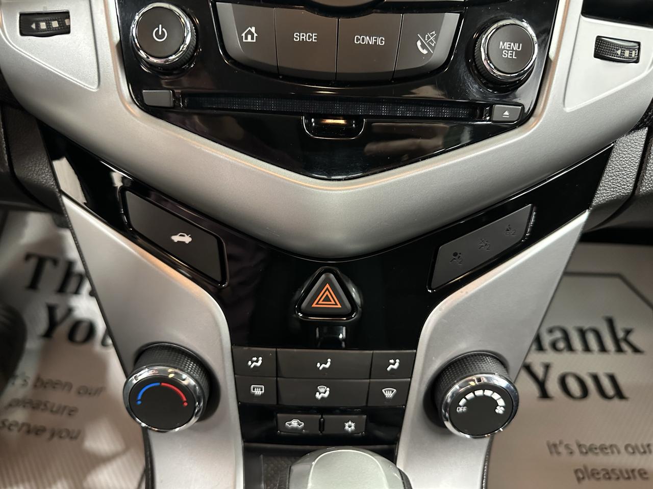 2016 Chevrolet Cruze LT Photo32