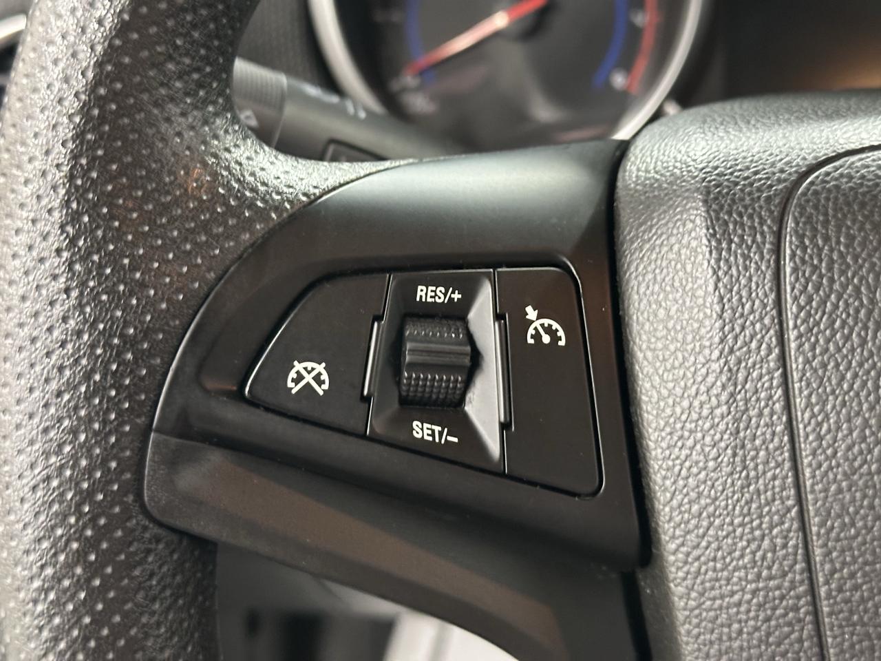2016 Chevrolet Cruze LT Photo29