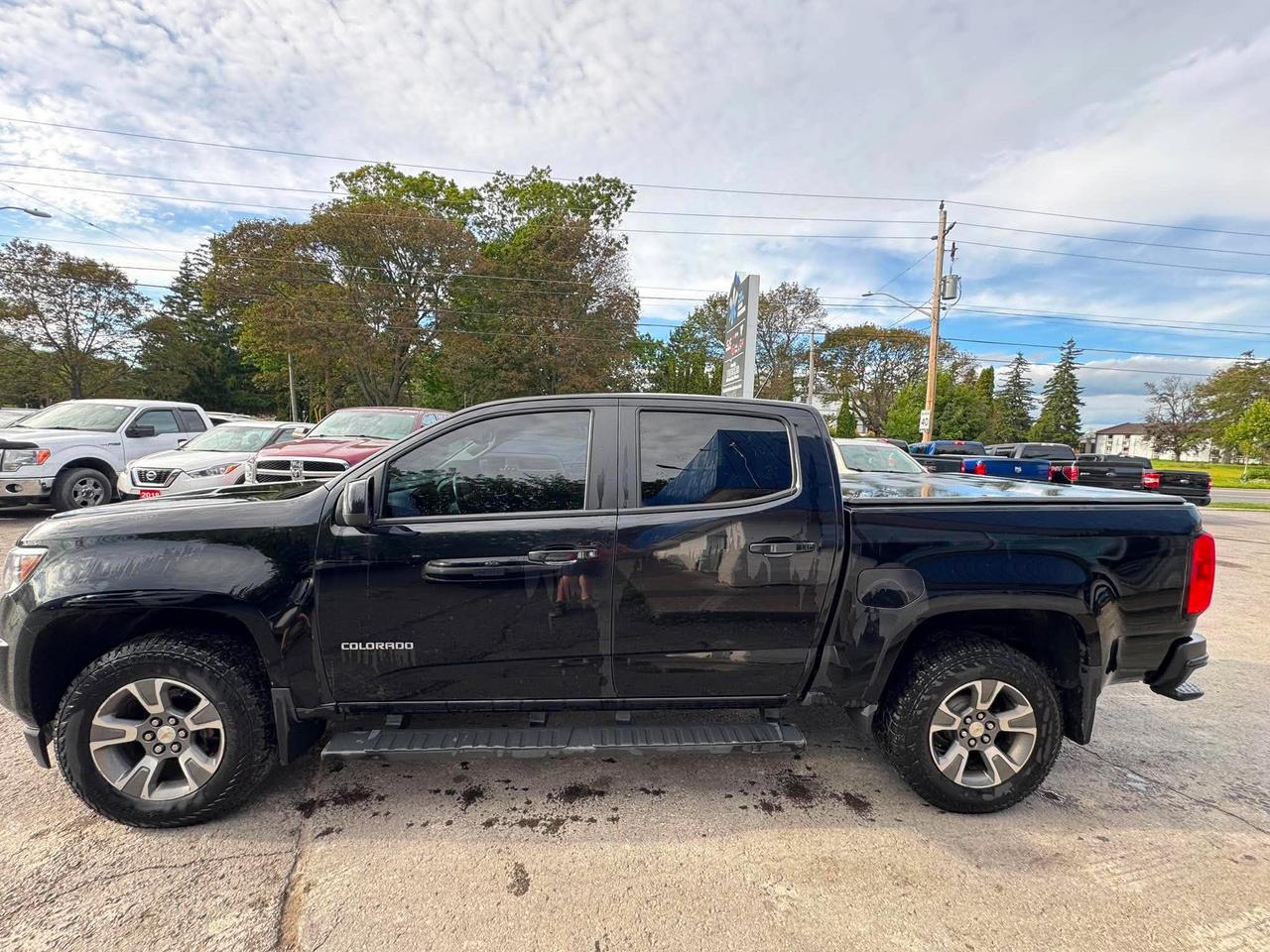 2015 Chevrolet Colorado 4WD CREW CAB 140.5" Z71 Photo