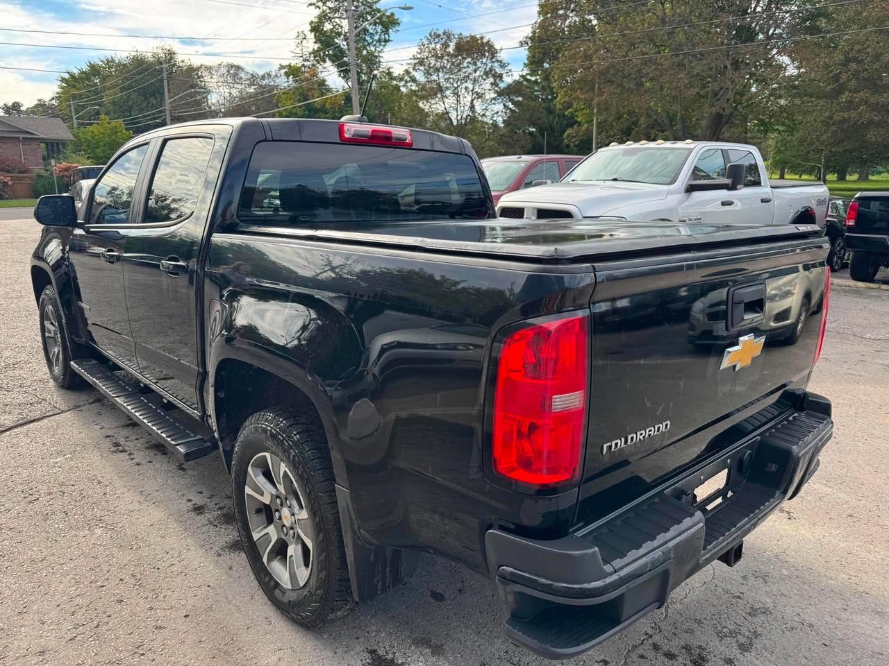 2015 Chevrolet Colorado 4WD CREW CAB 140.5" Z71 Photo