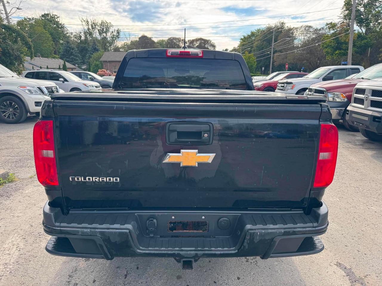 2015 Chevrolet Colorado 4WD CREW CAB 140.5" Z71 Photo