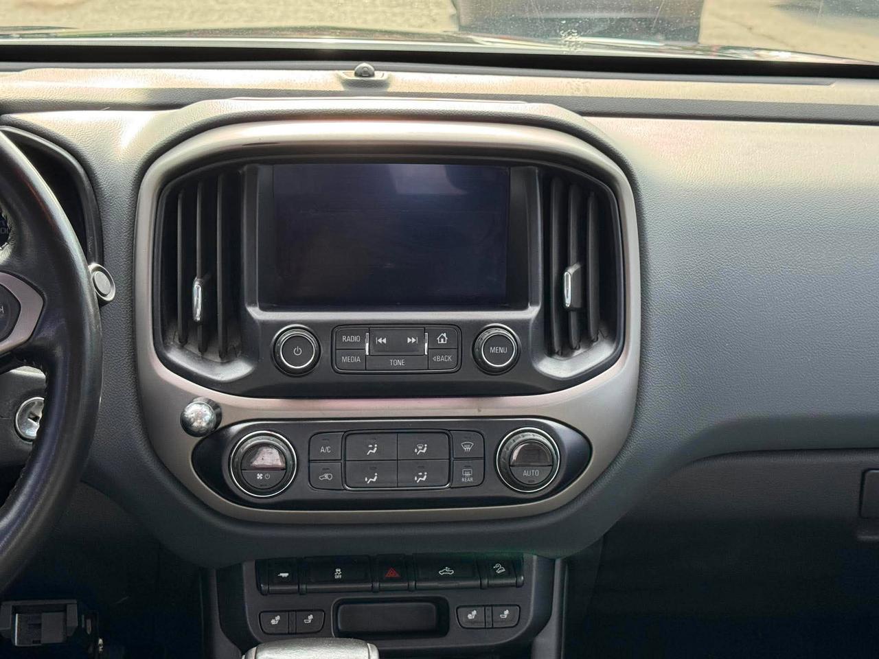 2015 Chevrolet Colorado 4WD CREW CAB 140.5" Z71 Photo