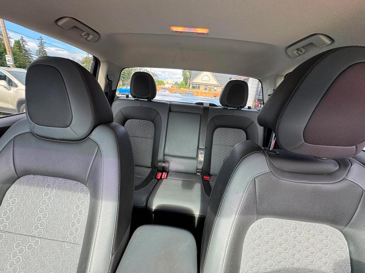 2015 Chevrolet Colorado 4WD CREW CAB 140.5" Z71 Photo