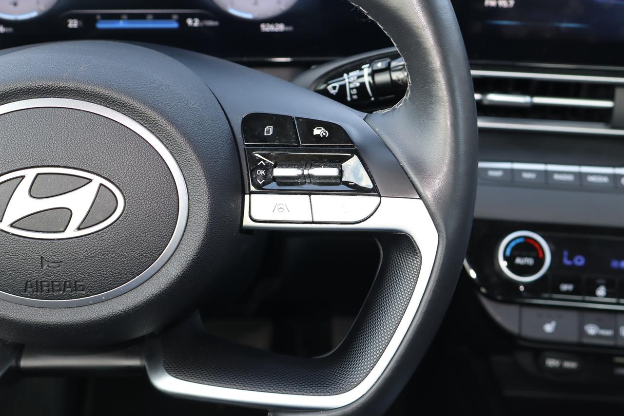 2025 Hyundai Elantra Preferred IVT w/Tech Pkg Photo
