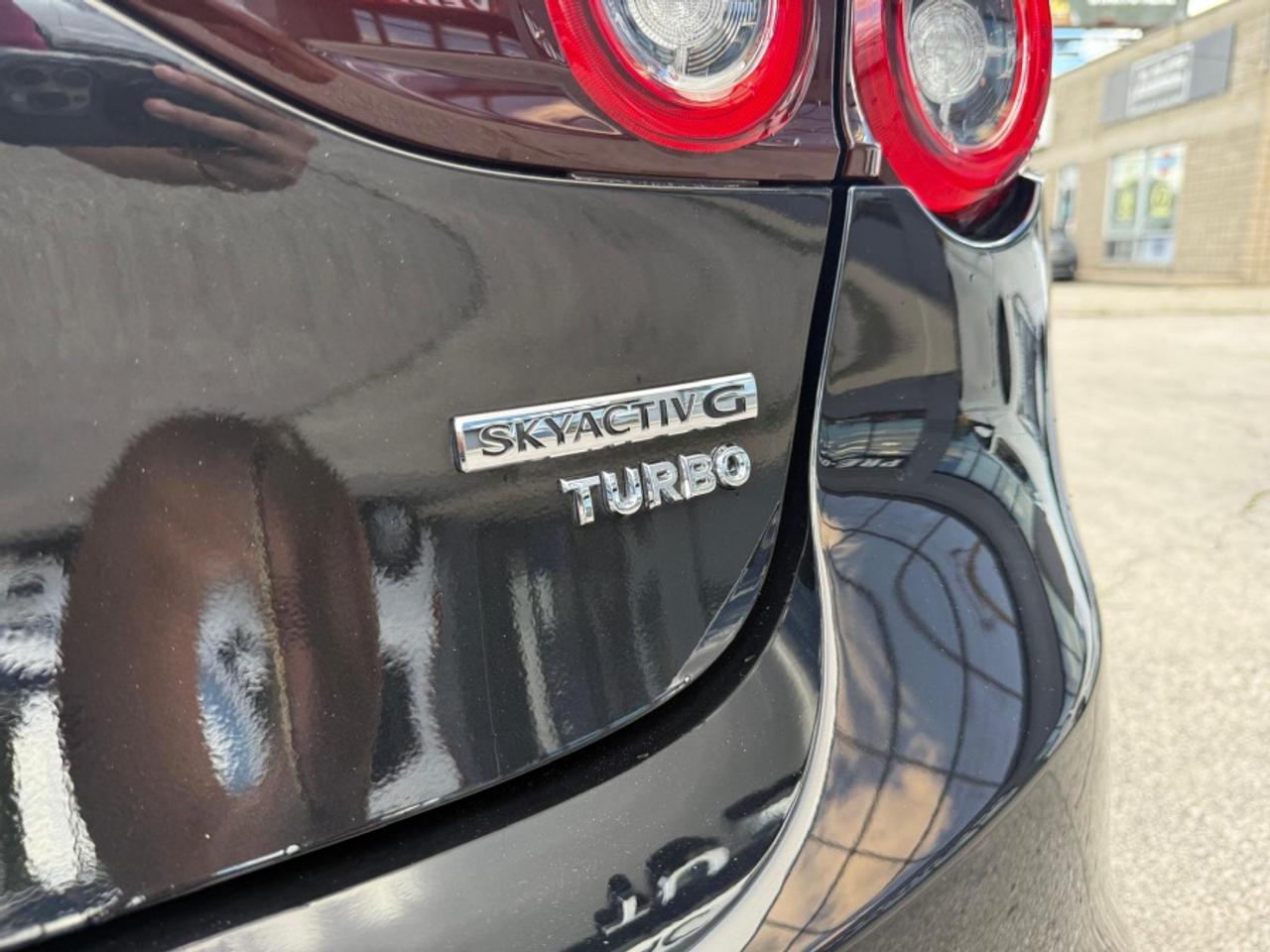 2023 Mazda MAZDA3 Sport GT W/TURBO * AWD  * LOW KILOMETERS * NAVI * SUNROO Photo