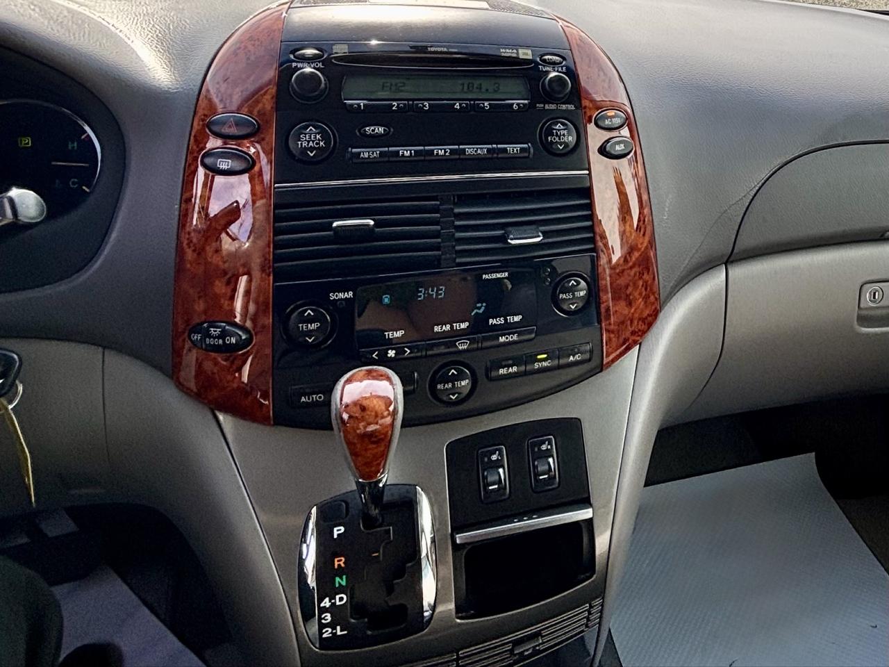 2006 Toyota Sienna FINANCING AVAILABLE Photo12