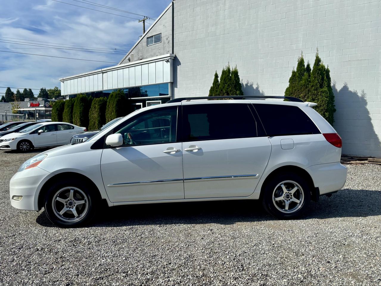 2006 Toyota Sienna FINANCING AVAILABLE Photo8