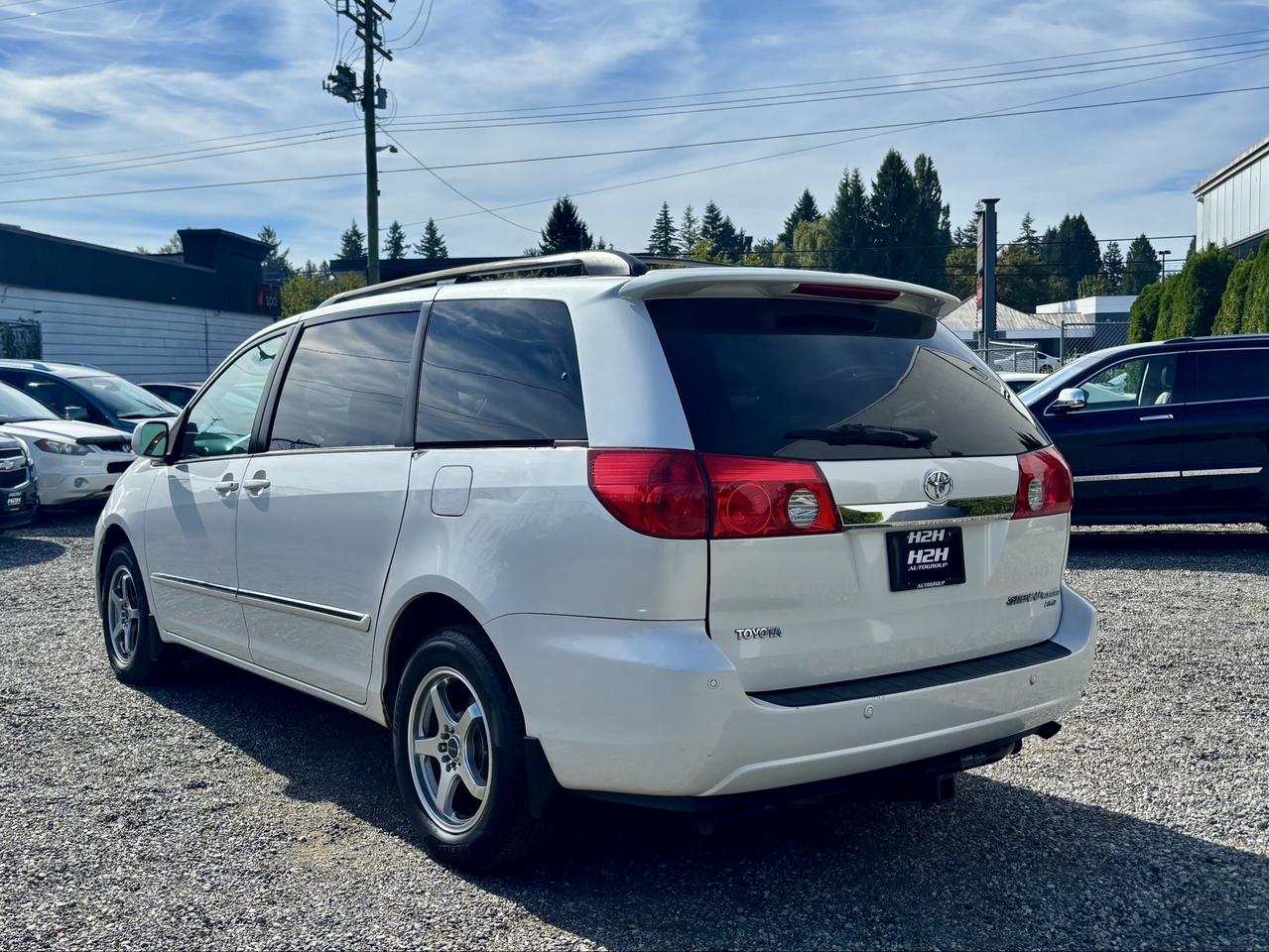 2006 Toyota Sienna FINANCING AVAILABLE Photo7