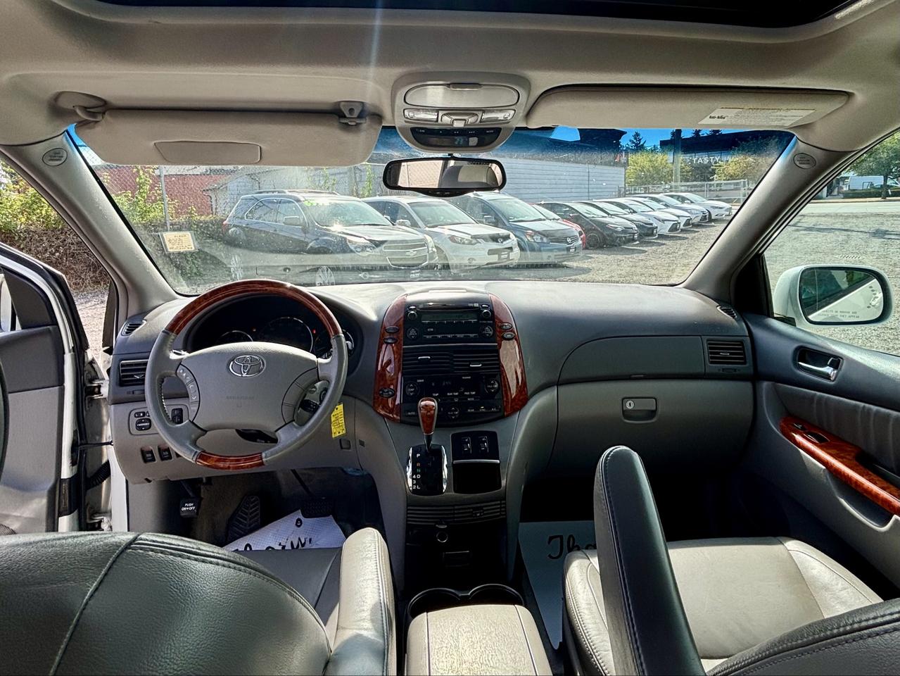 2006 Toyota Sienna FINANCING AVAILABLE Photo10