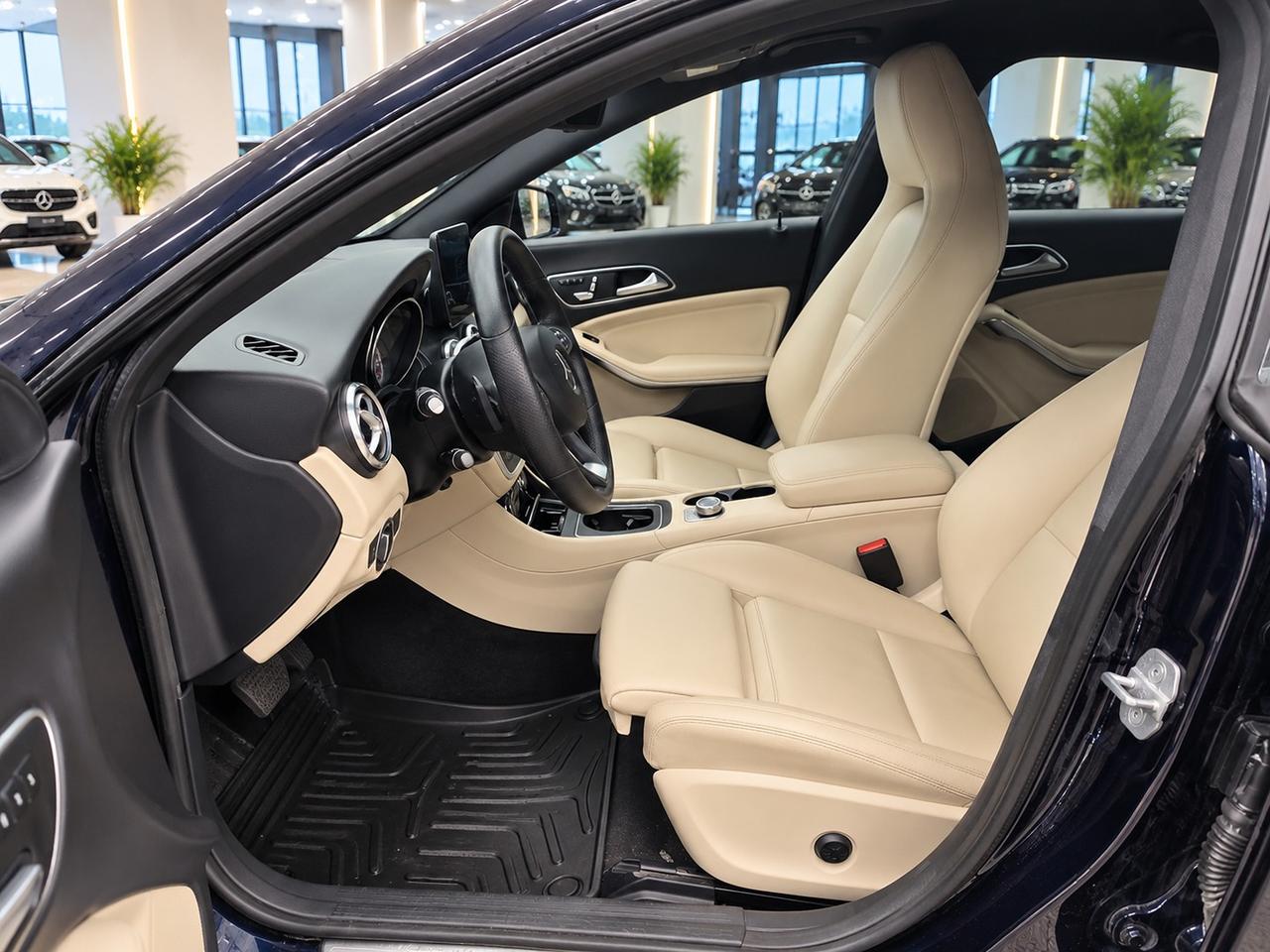 2018 Mercedes-Benz CLA-Class CLA 250 Photo